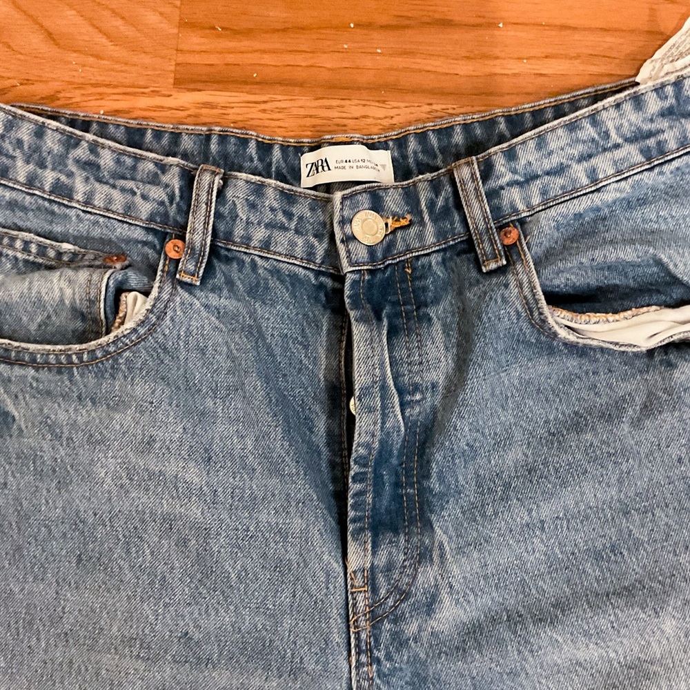 ZARA Hi-Rise Straight Leg Jeans (US 12) 31W
